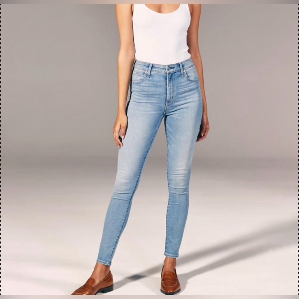 Abercrombie & Fitch Blue Harper Skinny Jeans Faded Wash Cute Comfy Casual Soft